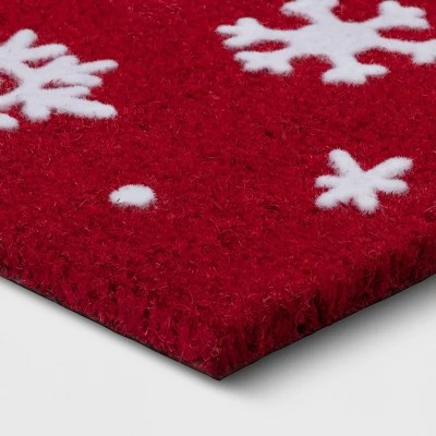 1'2"x2'6" Flocked Snowflakes Doormat Red/White - Wondershop™ 2 1'2"x2'6" Flocked Snowflakes Doormat Red/White - Wondershop™ - Image 2