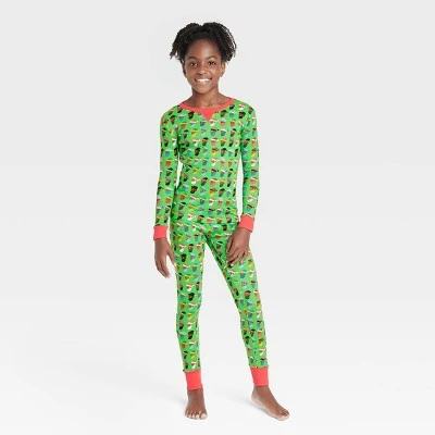 Kids' Multi Santa Print Matching Family Pajama Set - Wondershop™ Green 6 Kids' Multi Santa Print Matching Family Pajama Set - Wondershop™ Green - Image 6
