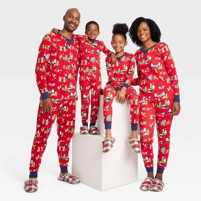 Men's Holiday Gnomes Print Matching Family Pajama Set - Wondershop™ Red 2 Men's Holiday Gnomes Print Matching Family Pajama Set - Wondershop™ Red - Image 2