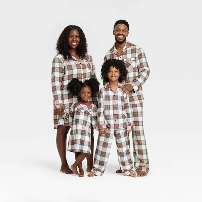 Dog and Cat Holiday Tartan Print Matching Family Pajama Set - Wondershop™ Cream 5 Dog and Cat Holiday Tartan Print Matching Family Pajama Set - Wondershop™ Cream - Image 5