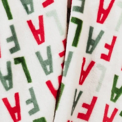 'Fa La La' Printed Plush Christmas Throw Blanket - Wondershop™ 4 'Fa La La' Printed Plush Christmas Throw Blanket - Wondershop™ - Image 4