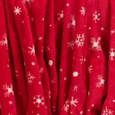 Snowflake Printed Plush Throw Blanket Christmas Red/Ivory - Wondershop™ 4 Snowflake Printed Plush Throw Blanket Christmas Red/Ivory - Wondershop™ - Image 4