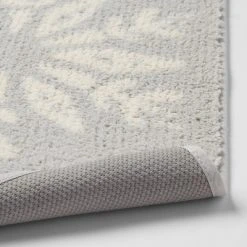 17"x24" Christmas Bath Rug - Wondershop™ Dark Green 5 17"x24" Christmas Bath Rug - Wondershop™ Dark Green -Wondershop Sales unnamed file 723